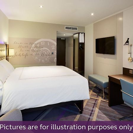 Premier Inn Duesseldorf City Centre Dış mekan fotoğraf