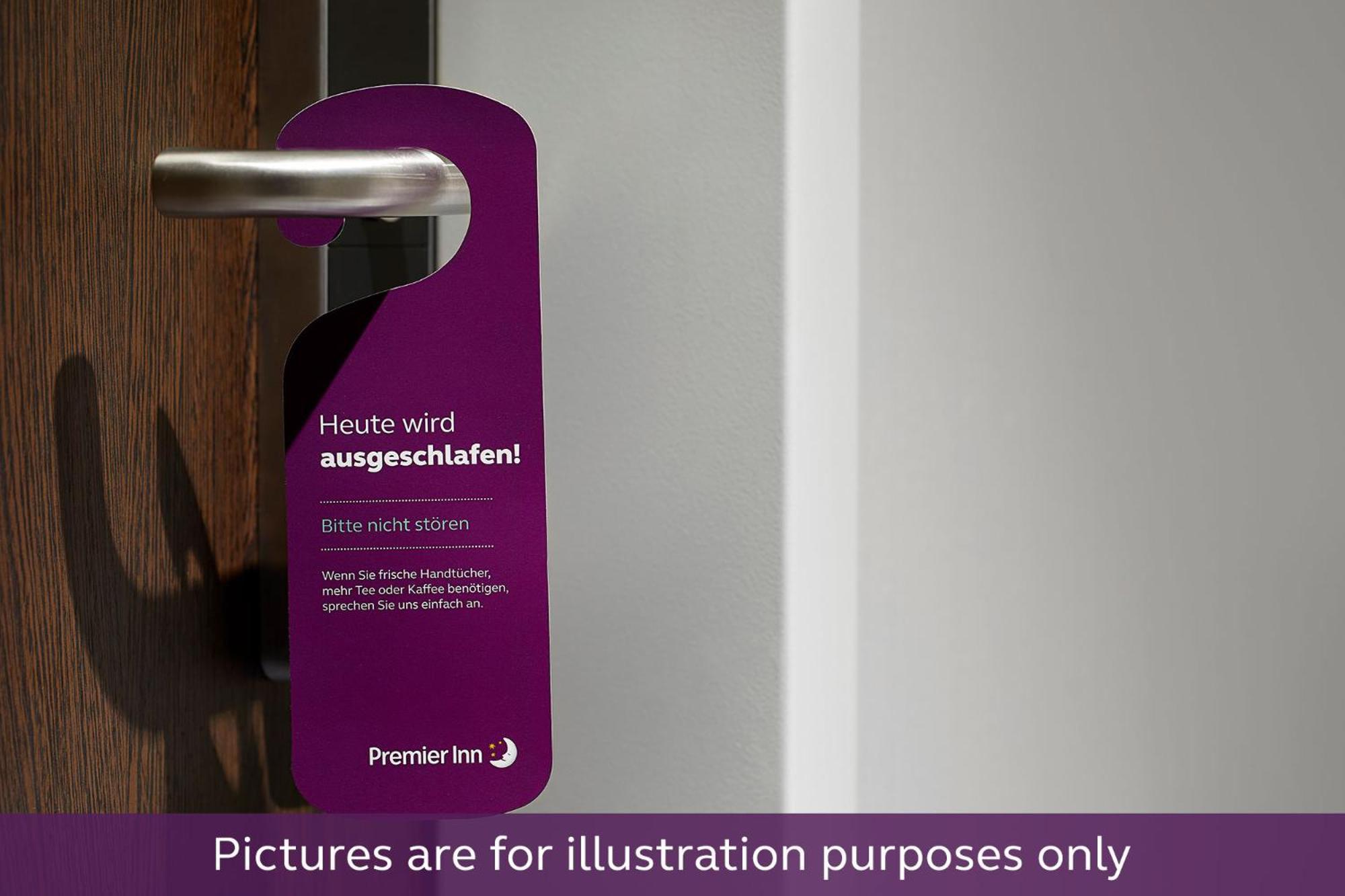Premier Inn Duesseldorf City Centre Dış mekan fotoğraf