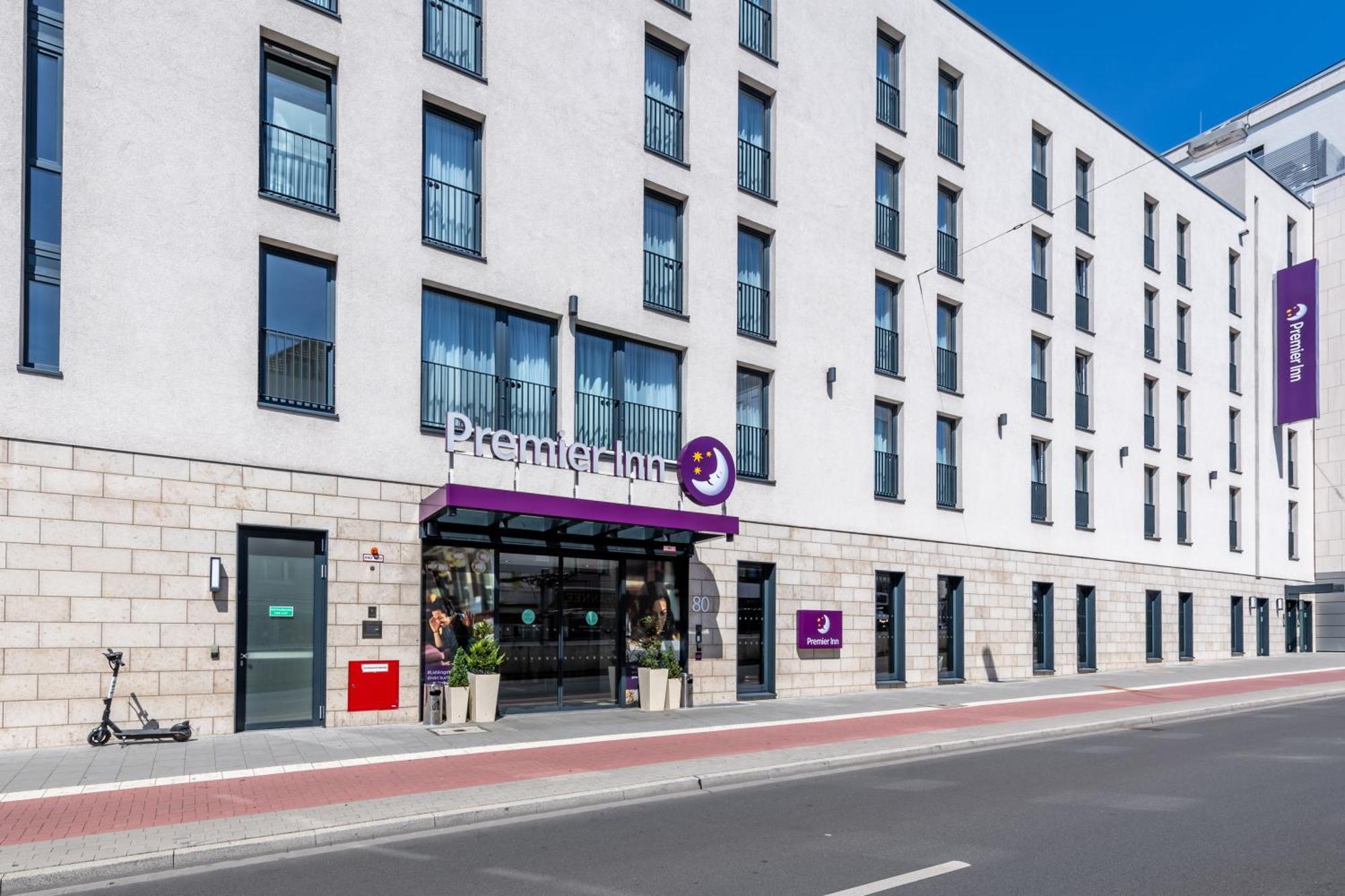 Premier Inn Duesseldorf City Centre Dış mekan fotoğraf